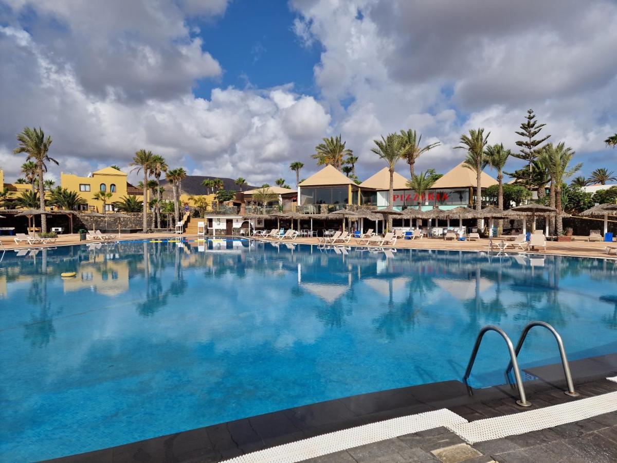 Casa Mari Y Jose Con Grandes Piscinas Y Wifi Gratis Apartment Corralejo Ngoại thất bức ảnh